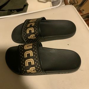 Gucci slides Black and Gold Size 6